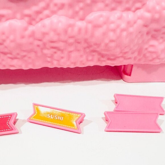 Num Noms Pink Cupcake Collector's Case - Picture 3 of 8